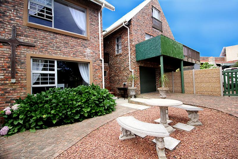 5 Bedroom Property for Sale in Tergniet Western Cape
